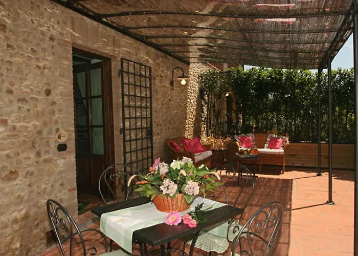 Country Tavarnelle 펜션